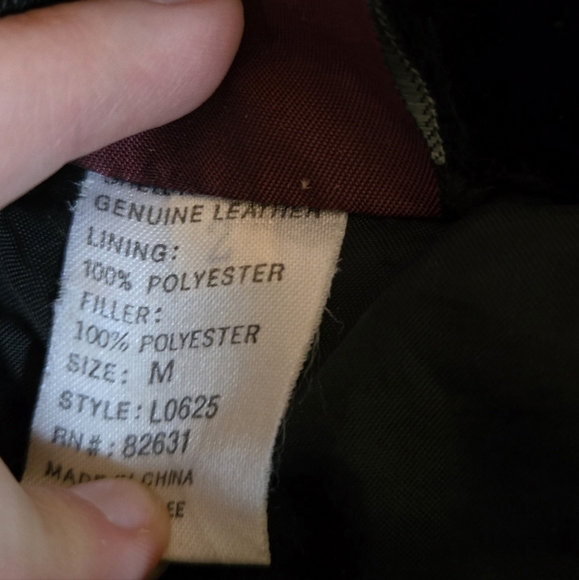 Northern Style Black Leather Jacket - Picture 4 of 4